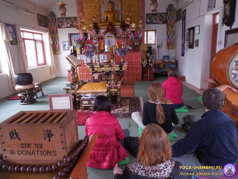 йога тур в Непал - буддийский храм