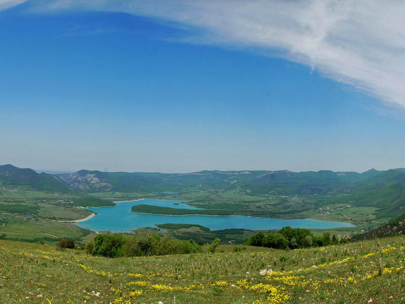 Байдарская долина - озеро