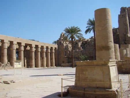 Колонада. Карнак храм. Египет