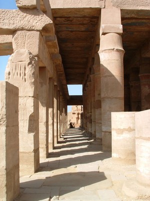 Карнакский храм - коридоры. Египет